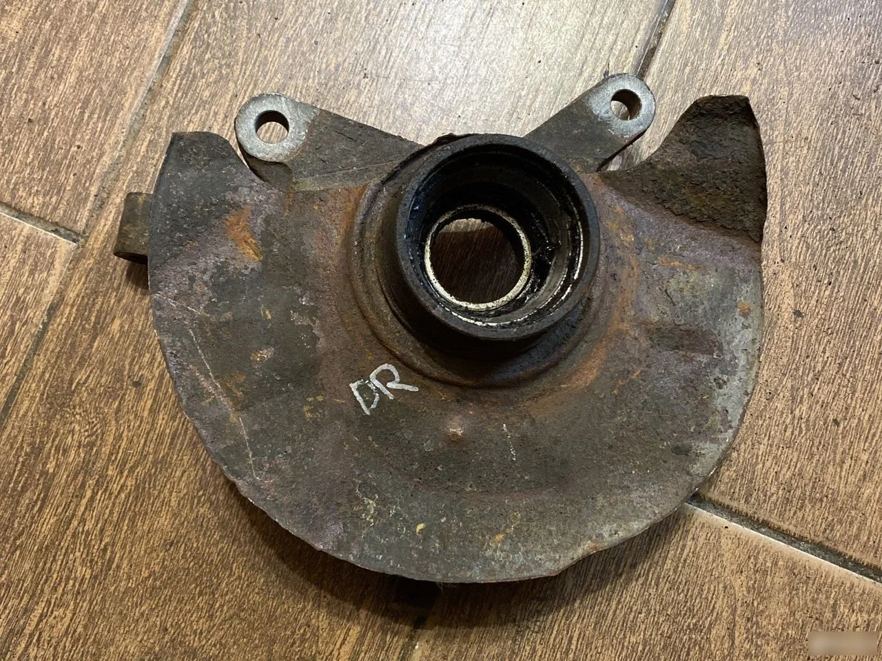 Кулак поворотный передний правый Daewoo Matiz II (2005—2007)