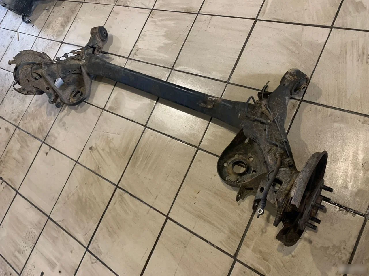 Балка задняя Toyota Corolla X (2006—2010)