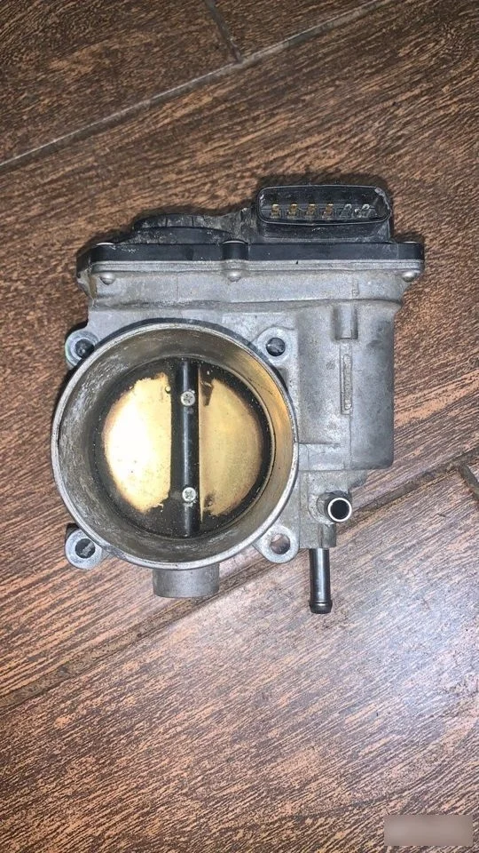 Дроссельная заслонка Mitsubishi Lancer X (2007—2010)