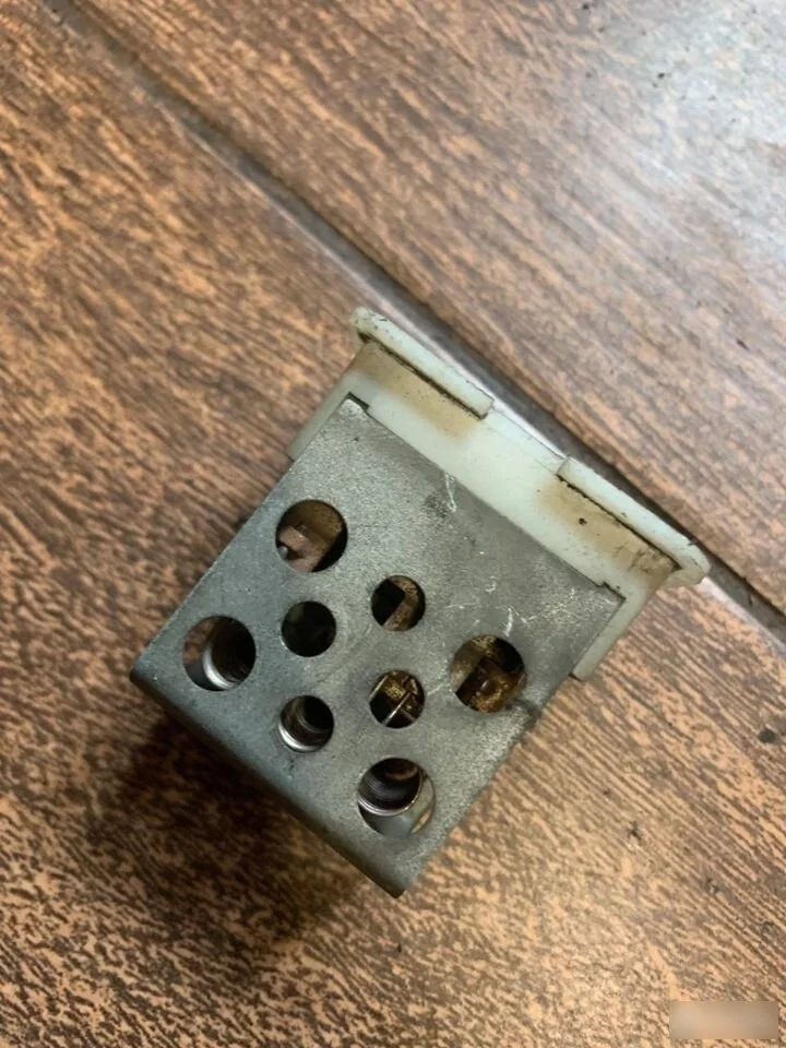 Резистор отопителя Opel Astra G (1998—2009)