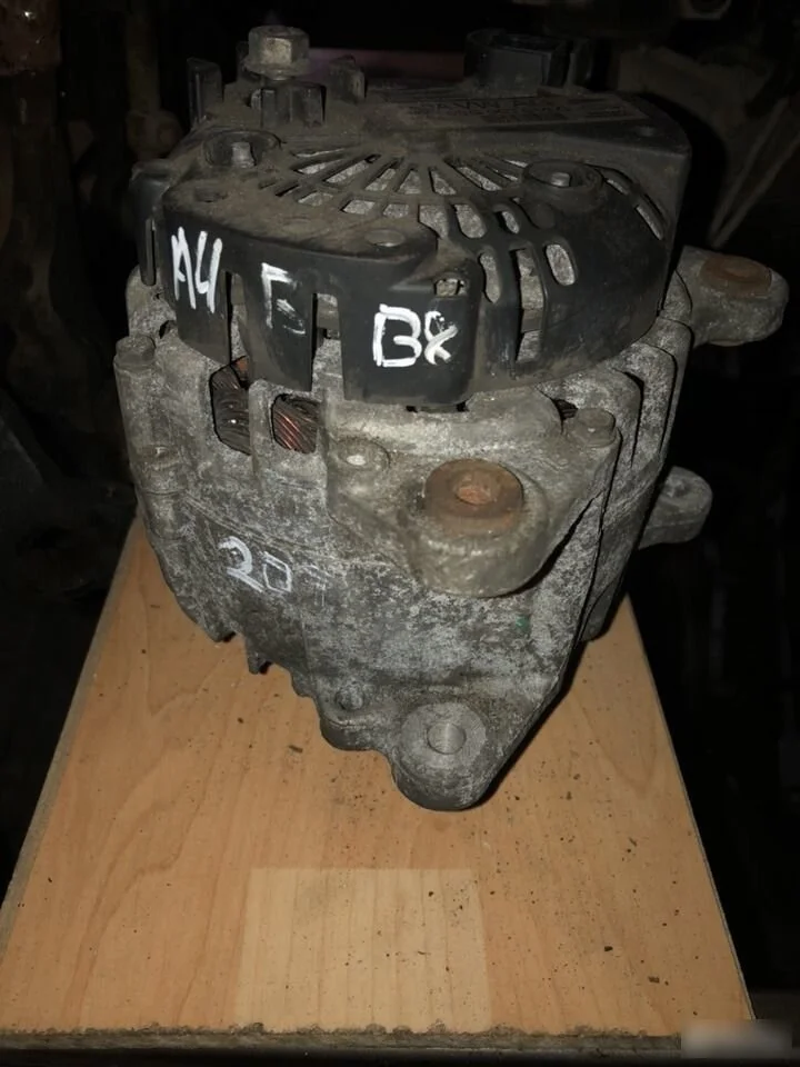 Генератор Audi A4 B8 (2007—2011)