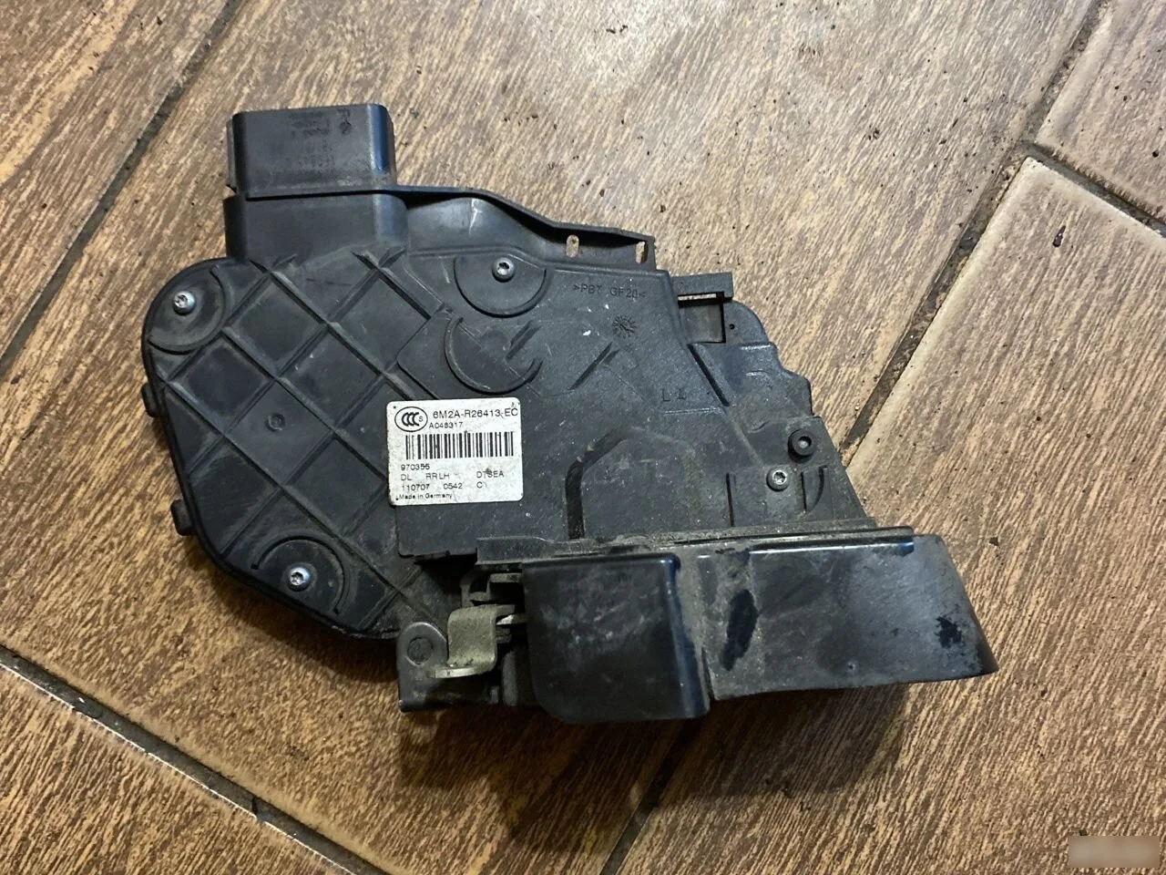 Замок двери задней левой Ford Mondeo IV (2006—2010)