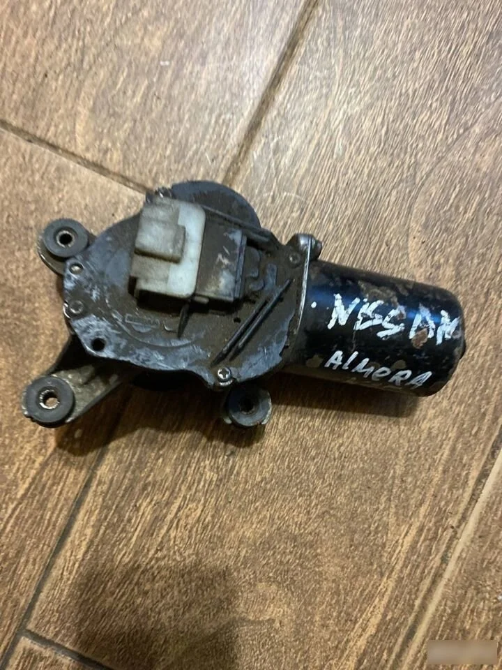 Моторчик стеклоочистителя передний Nissan Almera N15 (1995—2000)