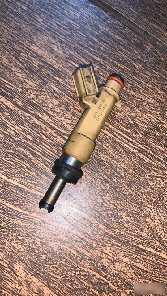 Форсунка топливная Toyota Corolla X (2006—2010)