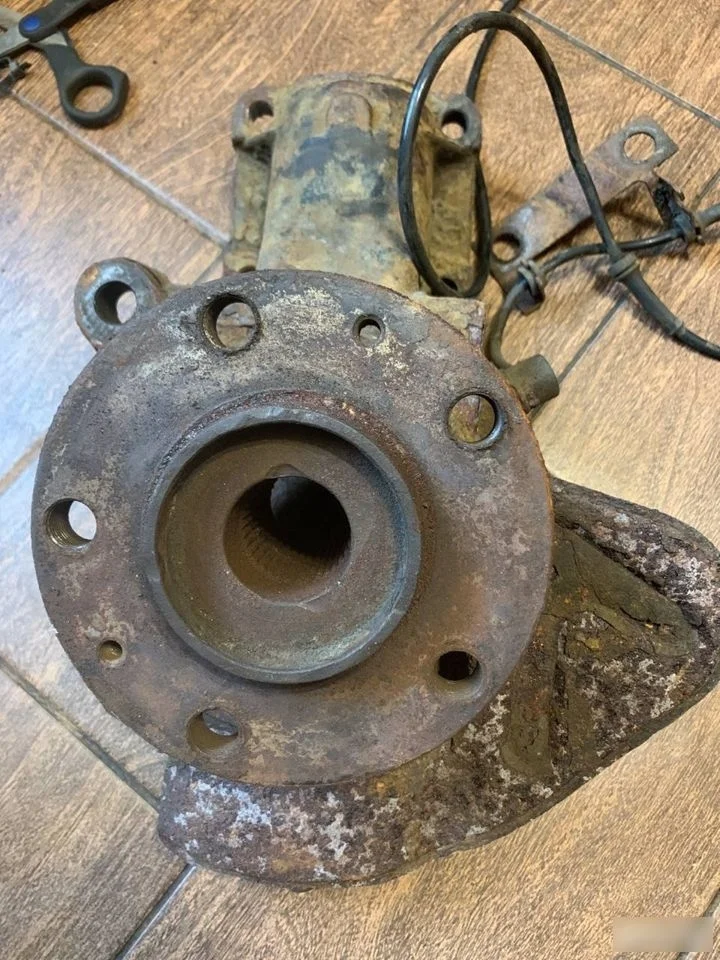 Кулак поворотный передний левый FIAT Ducato III (2006—2014)