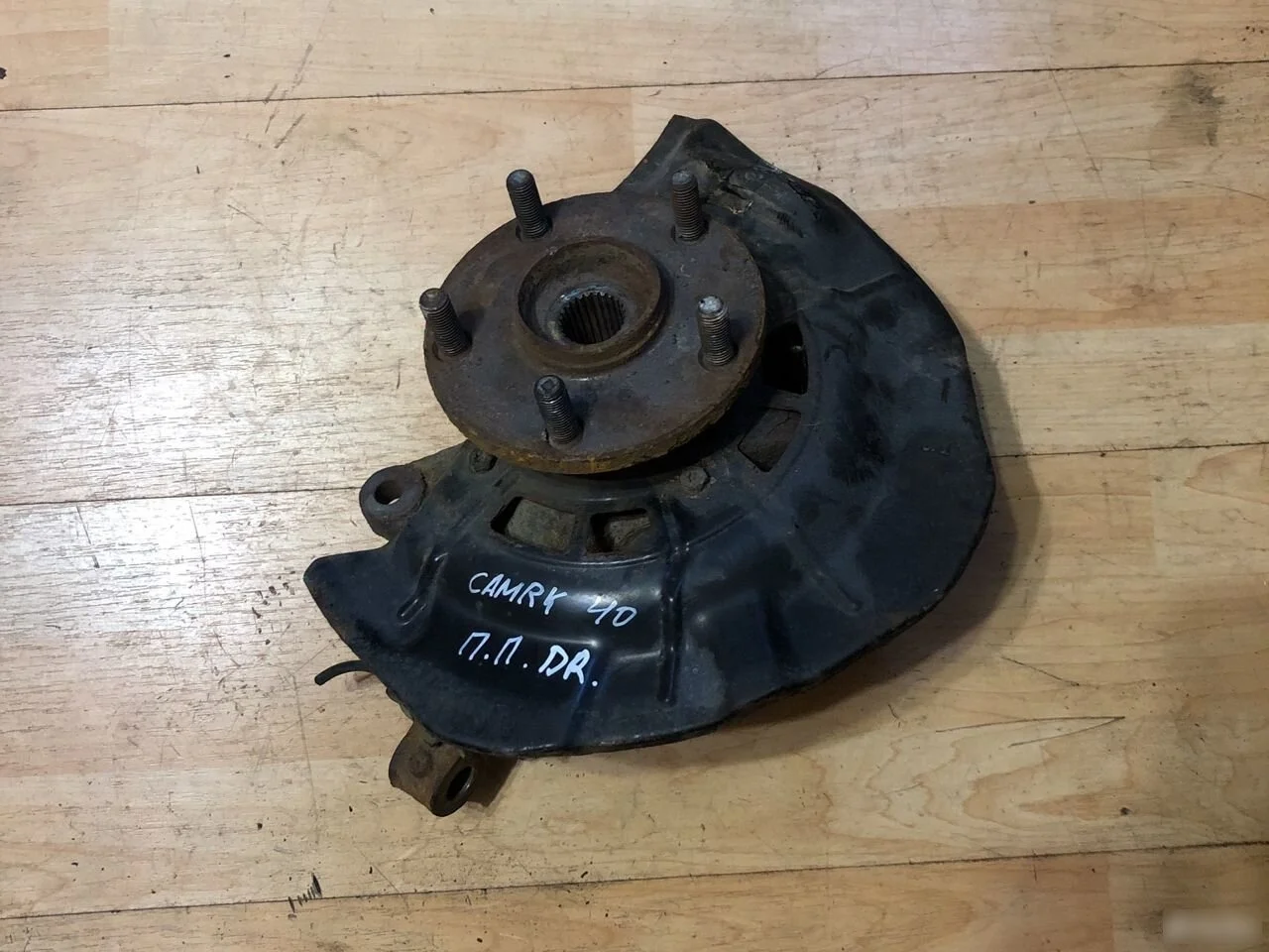 Кулак поворотный передний правый Toyota Camry XV40 (2006—2009)