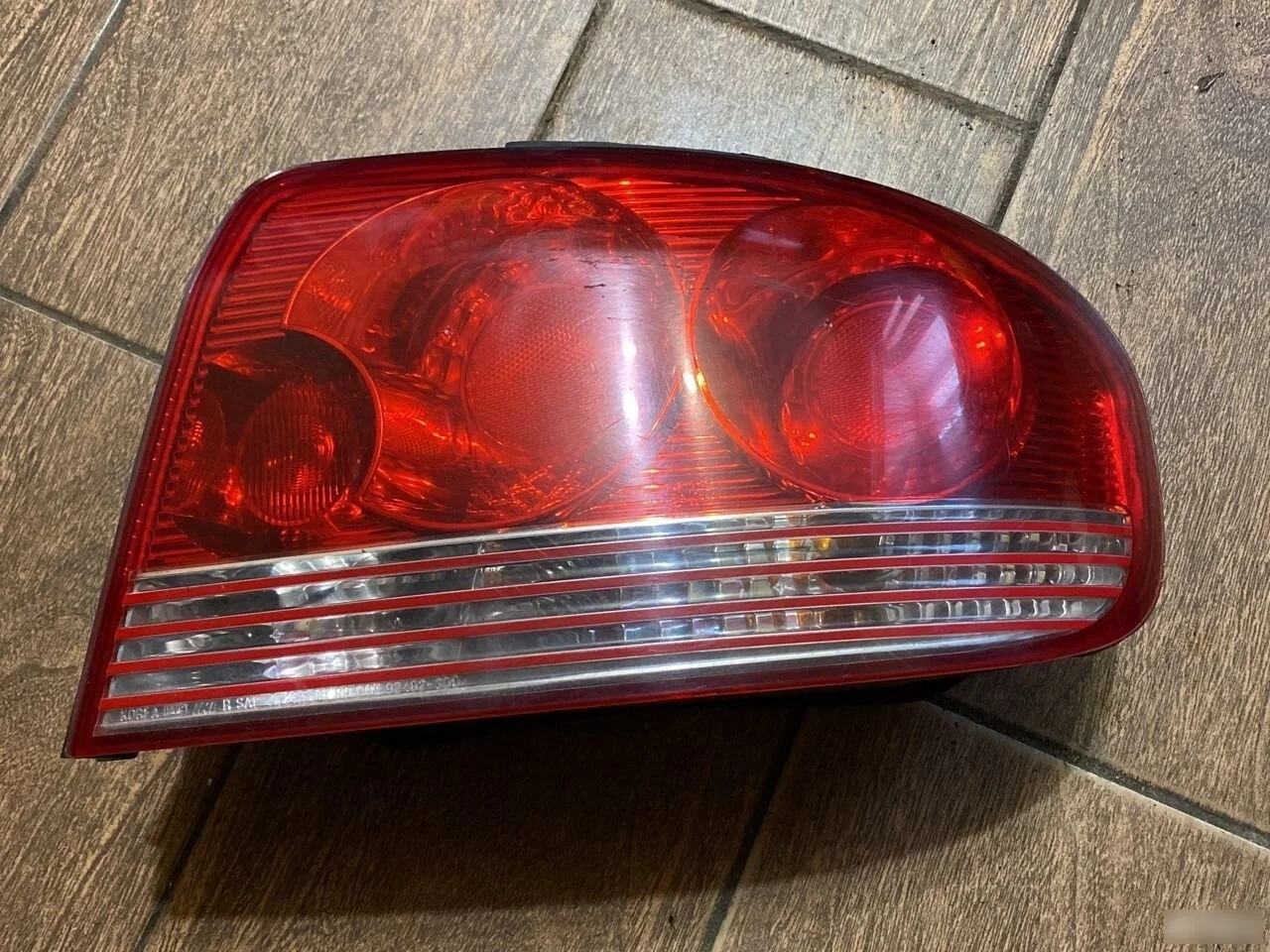 Фонарь задний правый Hyundai Sonata IV рестайлинг (2001—2012)