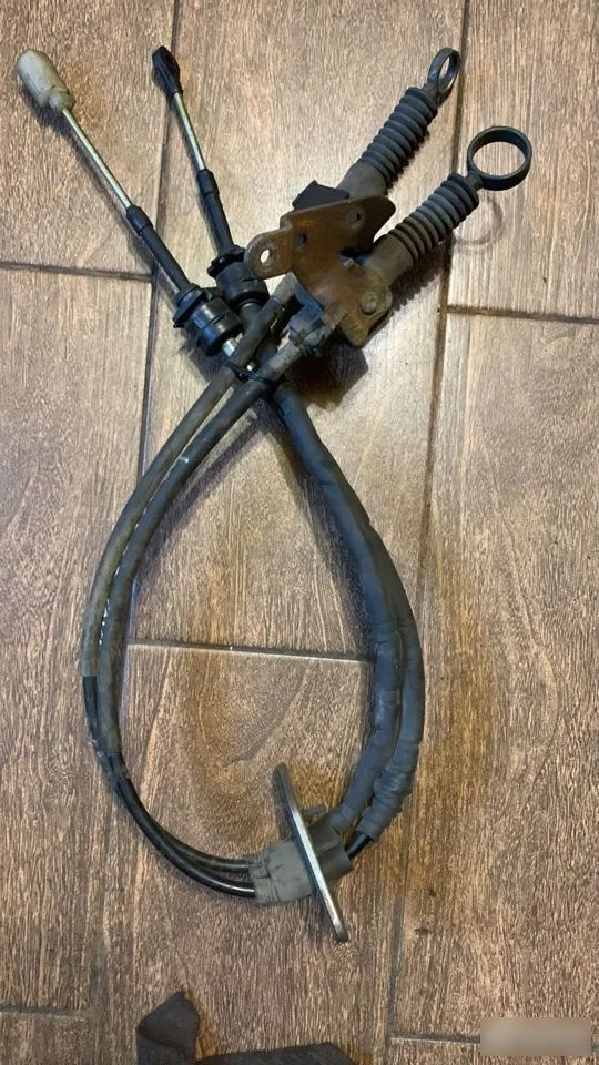 Трос КПП Mitsubishi Lancer IX (2000—2007)