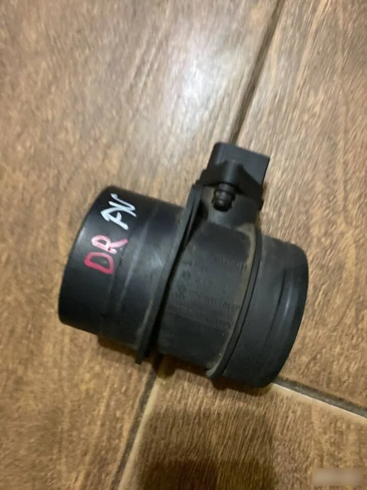 Датчик ДМРВ Volkswagen Passat B5 (1996—2001)