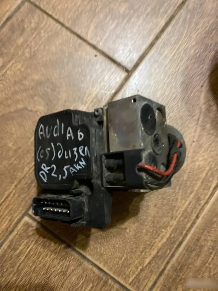 Блок ABS (насос) Audi A6 C5 (1997—2001)