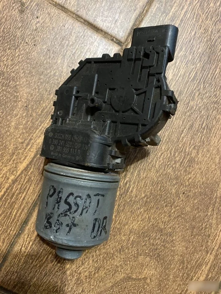 Моторчик стеклоочистителя передний Volkswagen Passat B5 рестайлинг (2000—2005)