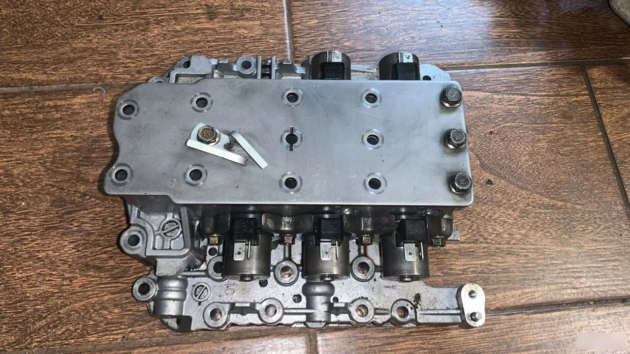 Блок клапанов Mitsubishi Galant IX рестайлинг (2006—2009)