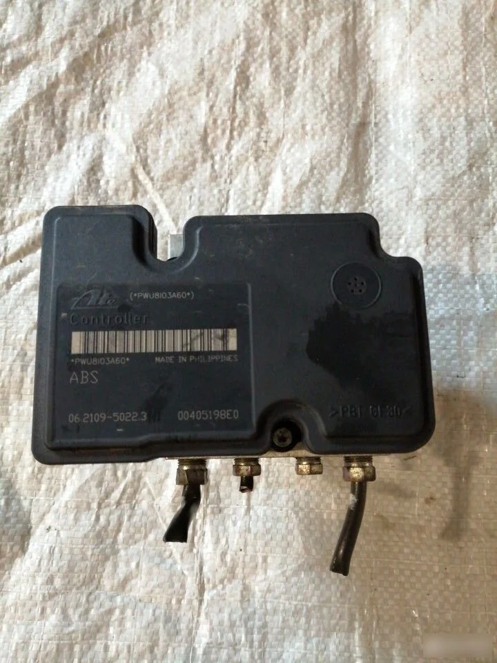 Блок ABS (насос) Mitsubishi Lancer X (2007—2010)