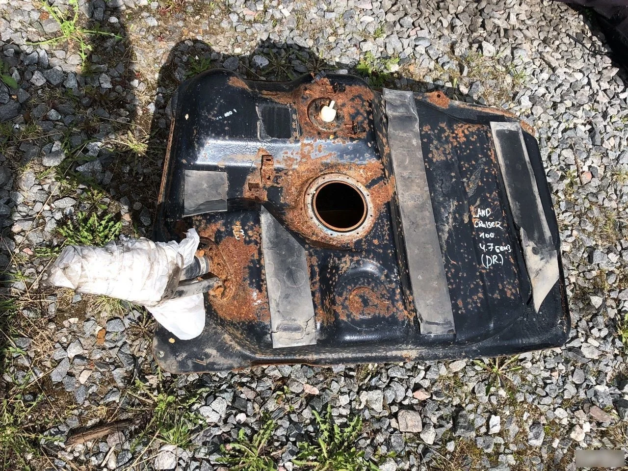 Бак топливный Toyota Land Cruiser 100 (1998—2002)