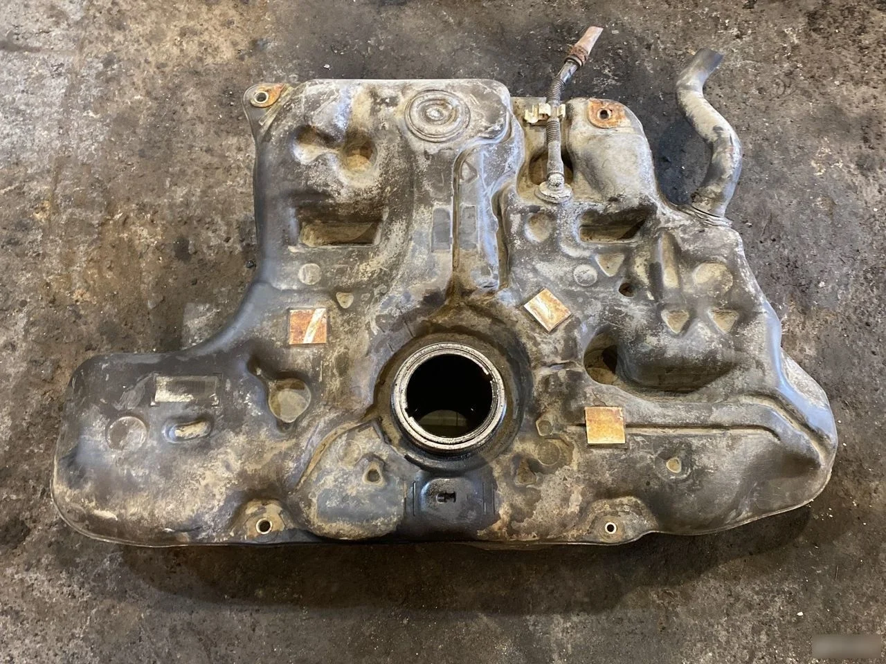 Бак топливный Toyota Corolla X (2006—2010)