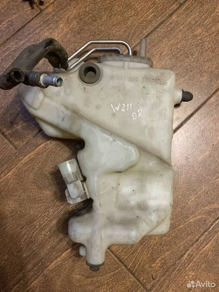 Бачок вакуумный Mercedes-Benz E-класс W211/S211 (2002—2006)