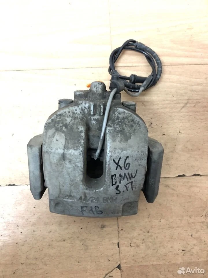 Суппорт тормозной правый BMW X6 F16 (2014—2020)