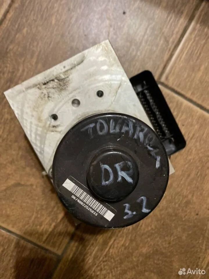 Блок ABS (насос) Volkswagen Touareg I (2002—2006)