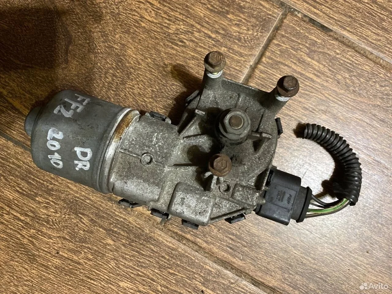 Моторчик стеклоочистителя передний Ford Focus II (2005—2008)