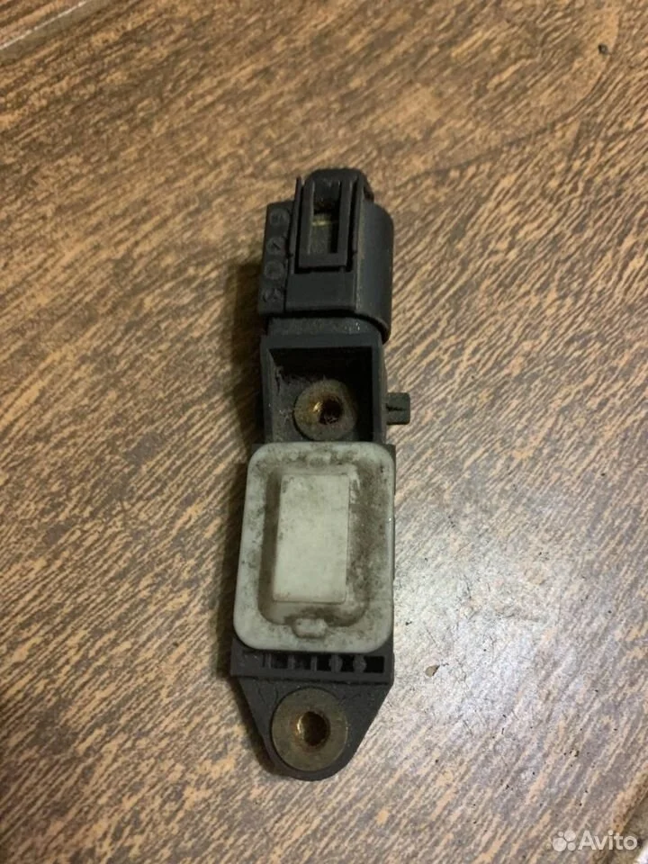 Датчик удара Mercedes-Benz E-класс W211/S211 (2002—2006)