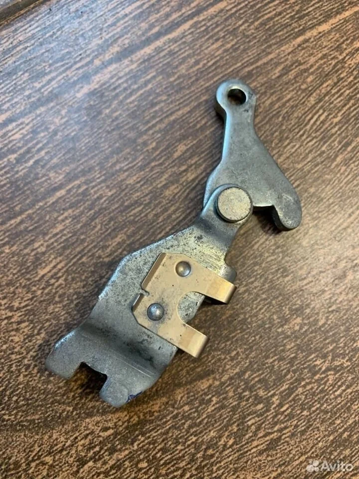 Рычаг стояночного тормоза Infiniti FX37 II (2008—2012)