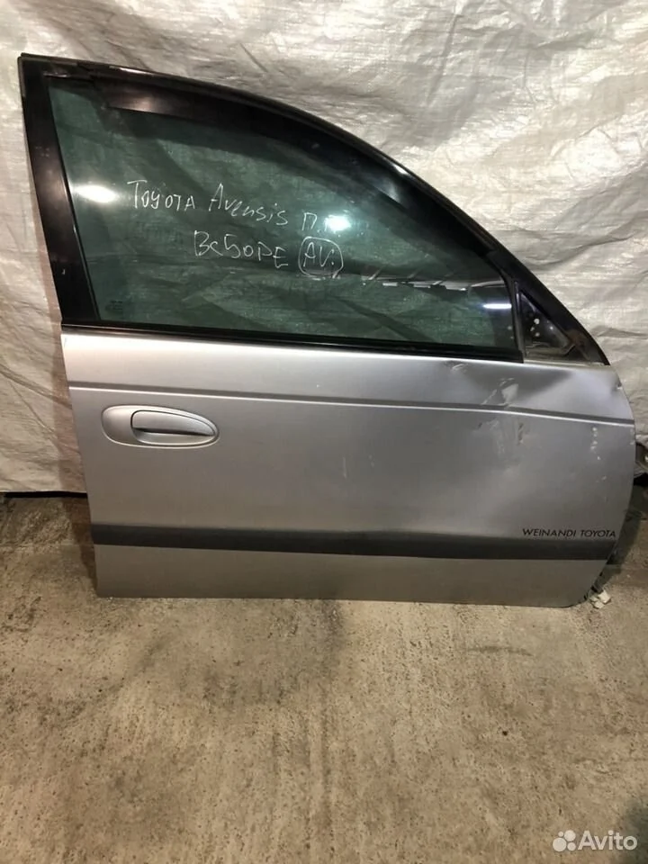 Дверь передняя правая Toyota Avensis T220 (1997—2000)