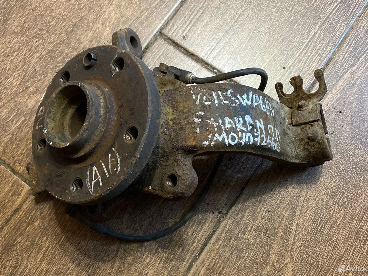 Поворотный кулак Volkswagen Sharan I (1995—2000)