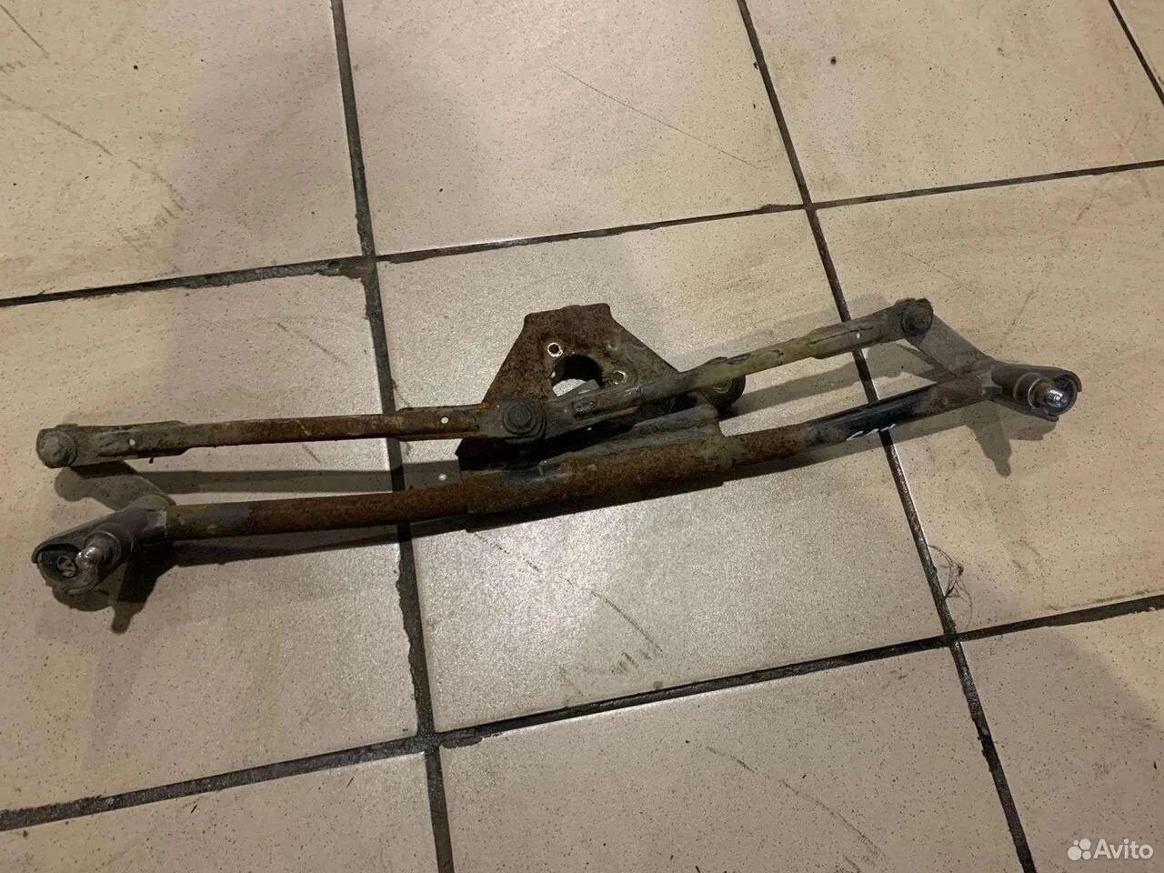 Трапеция стеклоочистителей Hyundai Santa Fe I (2000—2012)