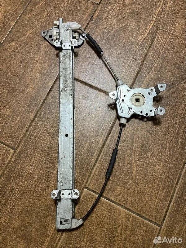 Стеклоподъемник электр. передний Nissan X-Trail I (2000—2007)