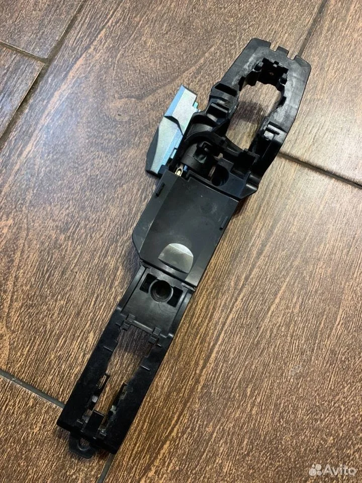 Кронштейн ручки двери Infiniti FX37 II (2008—2012)