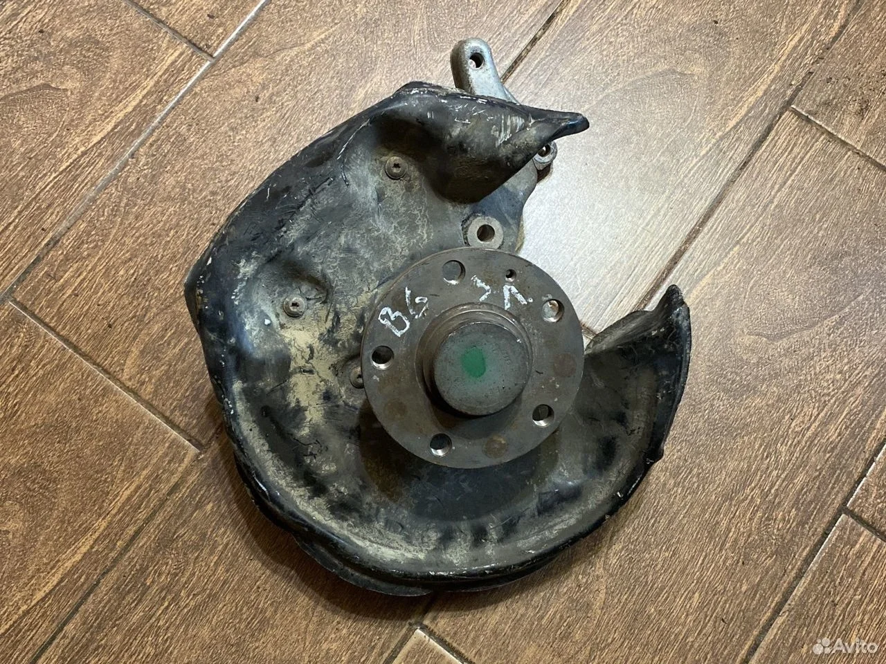 Кулак поворотный задний Volkswagen Passat B6 (2005—2010)