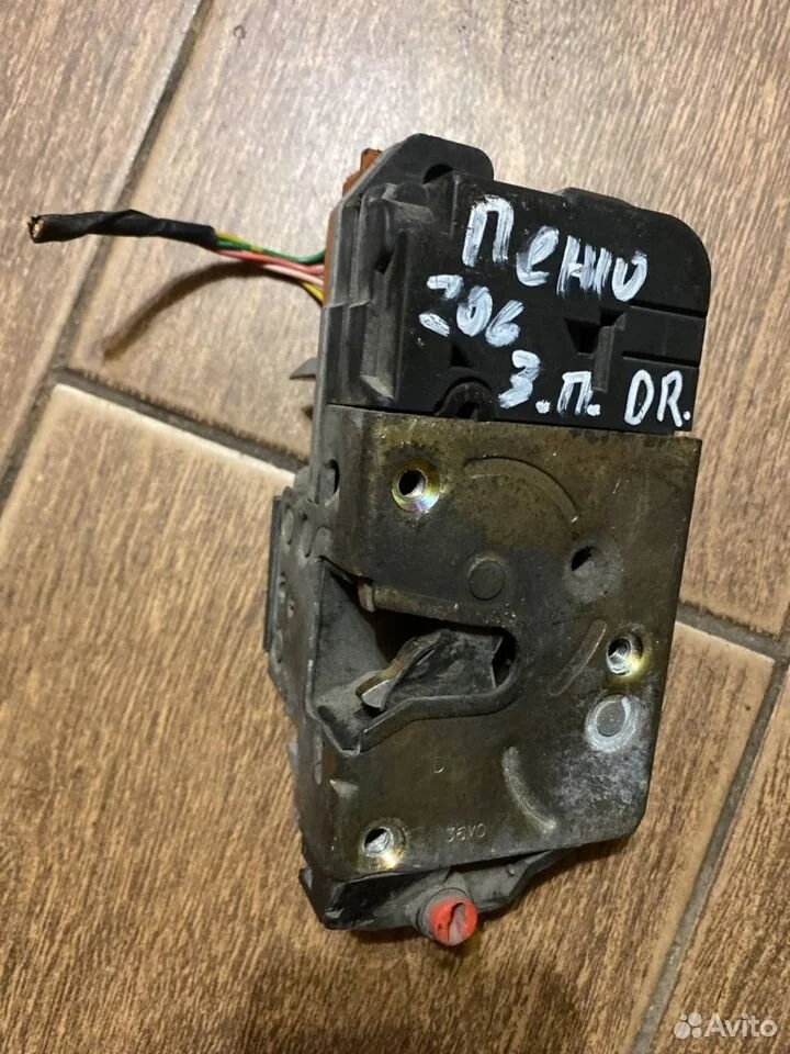 Замок двери задней правой Peugeot 206 I (1998—2012)