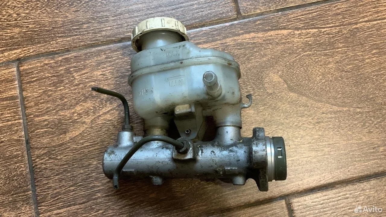 Цилиндр тормозной главный Mitsubishi Lancer IX (2000—2007)