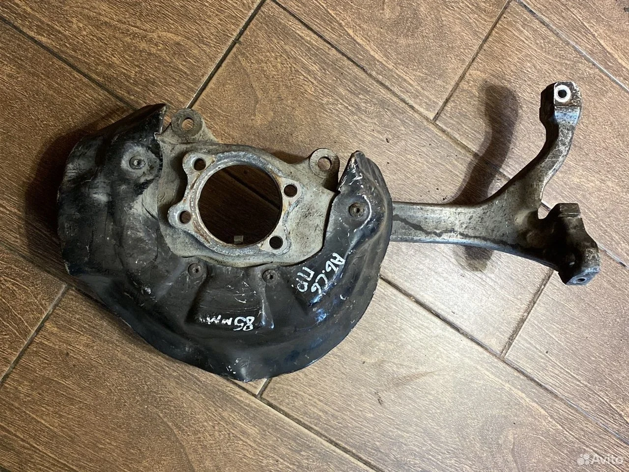 Кулак поворотный передний Audi A6 C6 рестайлинг (2008—2011)