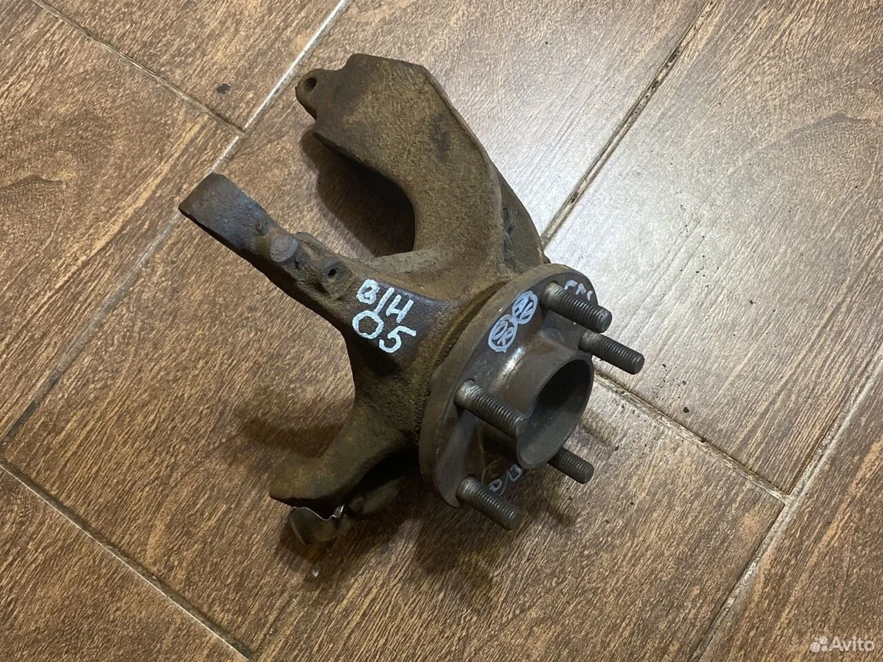 Кулак поворотный передний Ford Focus II (2005—2008)