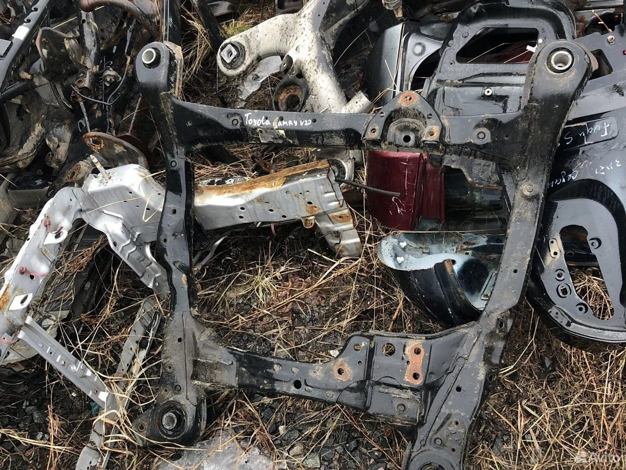 Подрамник передний Toyota Camry XV20 (1994—2002)