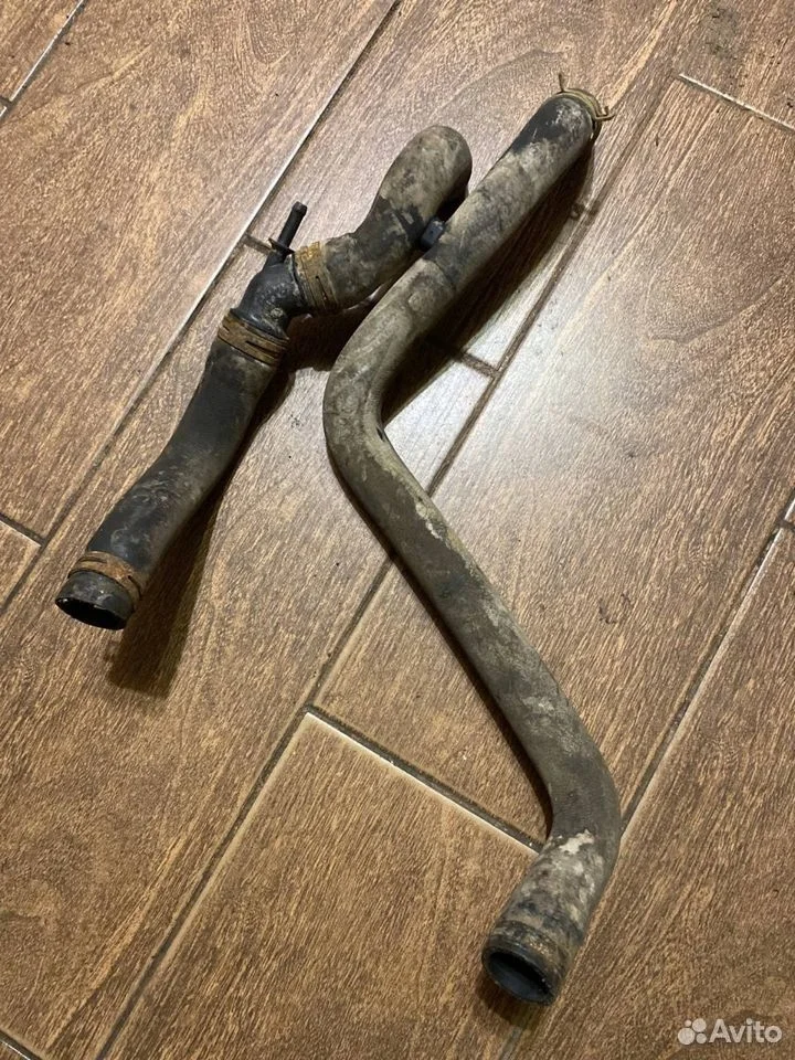 Патрубок системы охлаждения Skoda Octavia I рестайлинг (2000—2011)