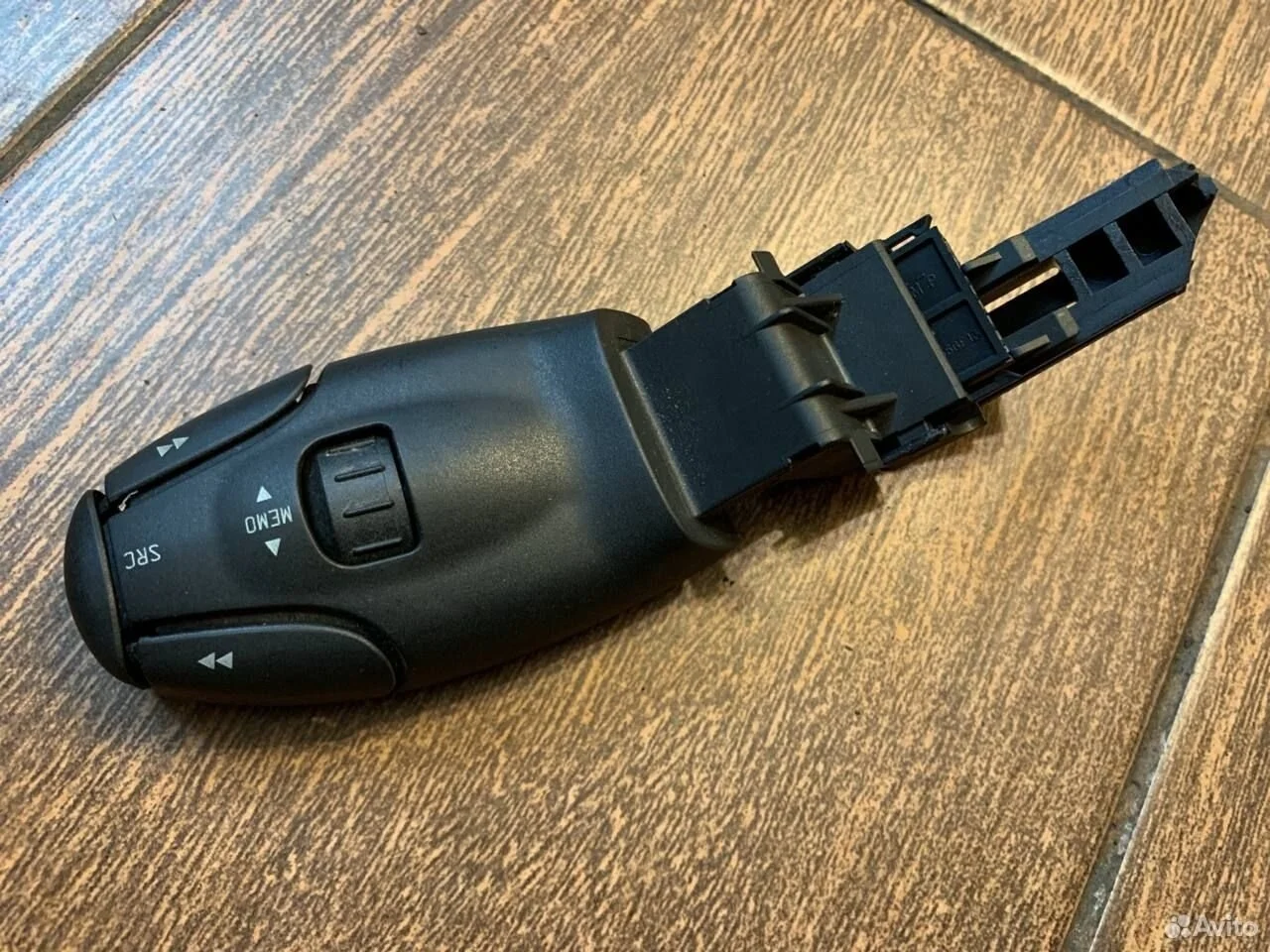 Кнопка управления магнитолой на руль Peugeot 206 I (1998—2012)