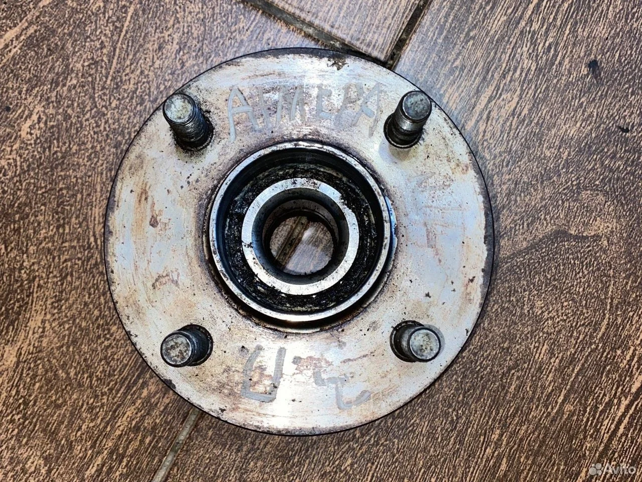 Ступица задняя Nissan Almera N16 (2000—2003)