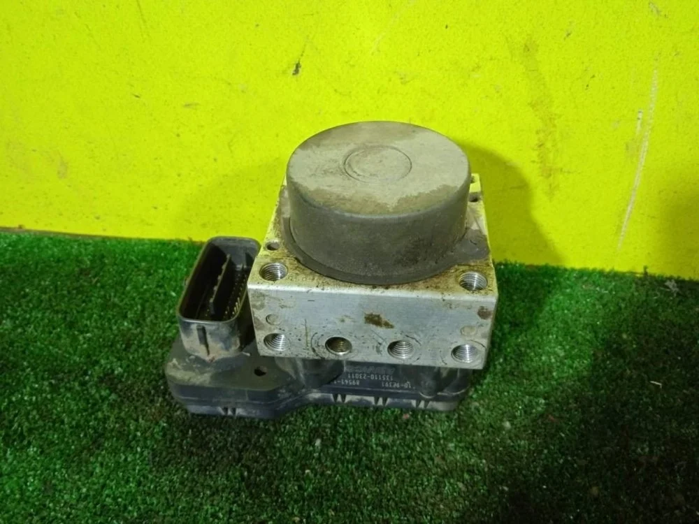 Блок управления ABS Toyota Corolla 2010 4405012211 150 1ZRFE