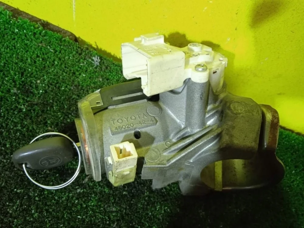 Замок зажигания Toyota Corolla 2010 4528042140 150 1ZRFE