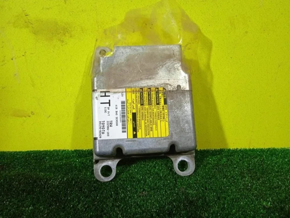 Блок управления SRS Toyota Corolla 2010 8917002A20 150 1ZRFE