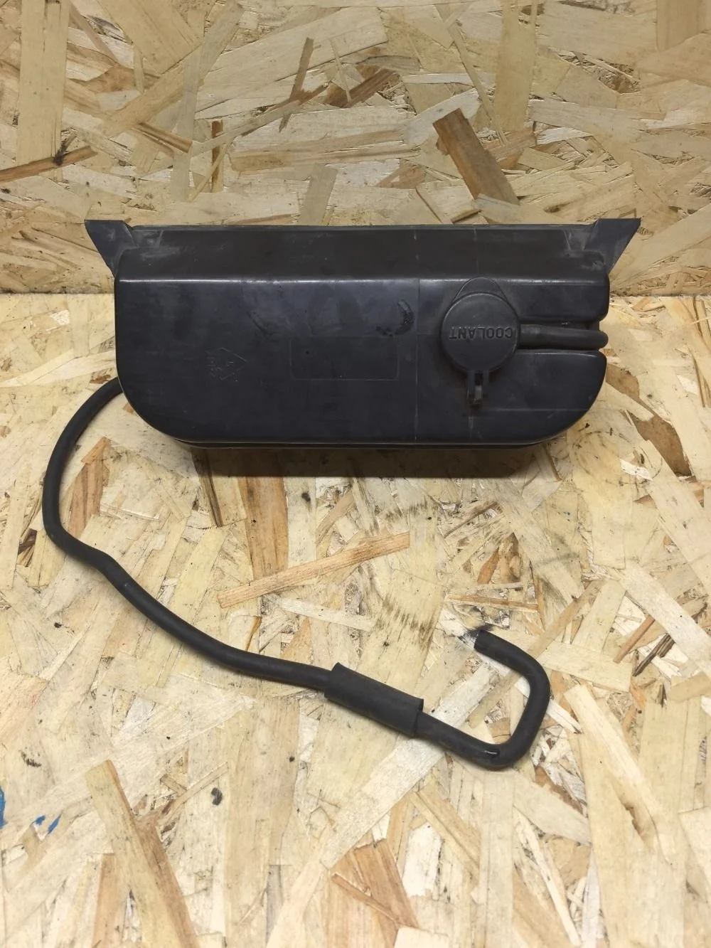 Бачок расширительный Kia Sportage II рестайлинг (2008—2010) 2009 1K - BLACK PEARL