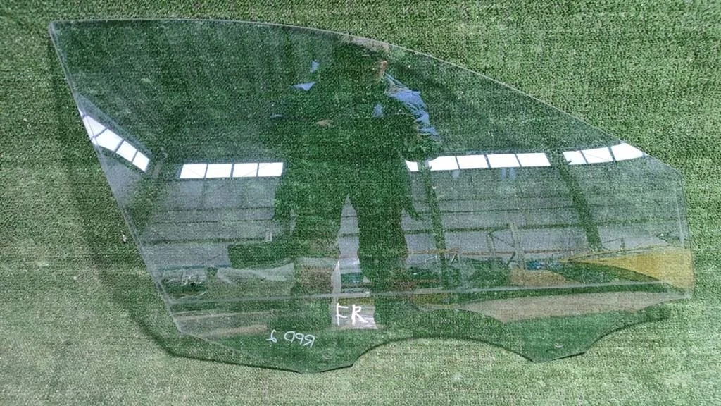 Б.у. стекло двери SKODA RAPID NH SKODA RAPID NH