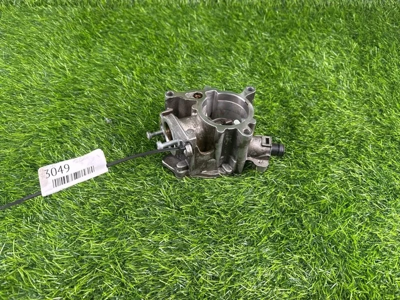 Вакуумный насос Volkswagen Passat CC 2013 06J145100B B6 CDA 1.8T