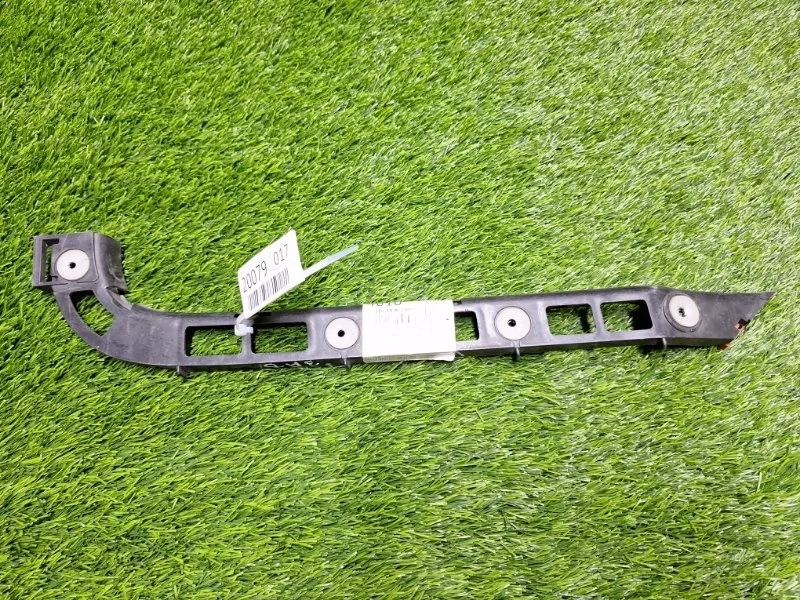 Кронштейн крепления бампера Opel Vectra C 24402935 L69 Z18XER, задний правый