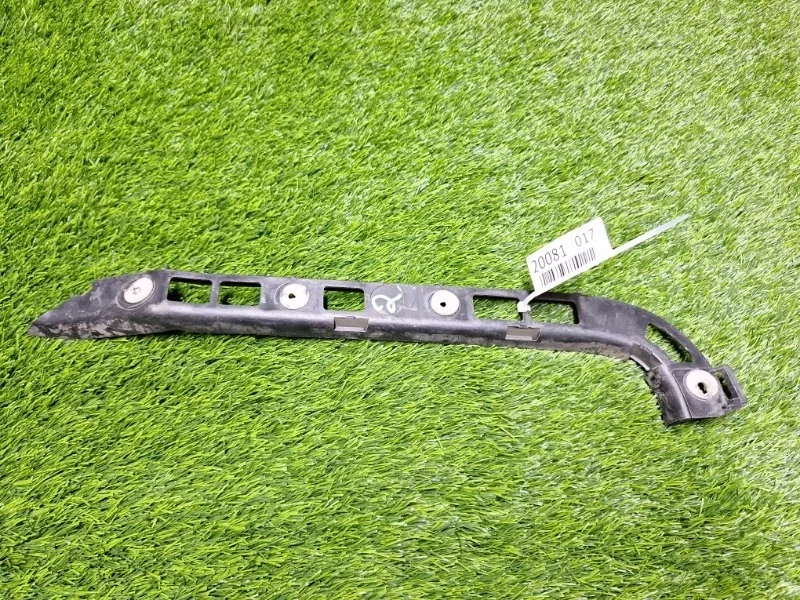 Кронштейн крепления бампера Opel Vectra C 24402935 L69 Z18XER, задний правый