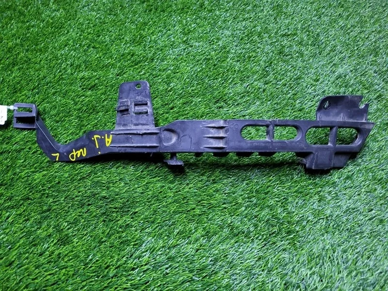 Кронштейн крыла Opel Astra J 2011 13368880 P10 A16XER, передний левый