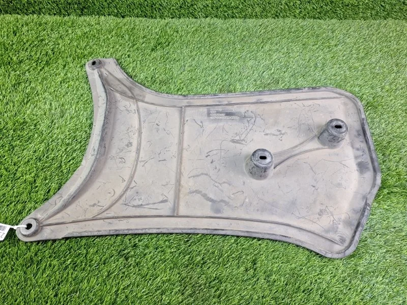 Защита днища Audi A4 2013 8K0825219 B8 CDN 2.0T, задняя правая