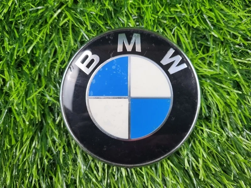 Эмблема BMW 3-Series 2006 8219237 E90 N52 B25A, задняя